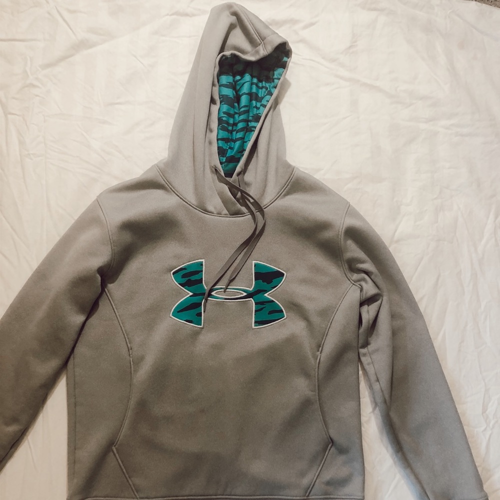 Under Armour Sweatshirt